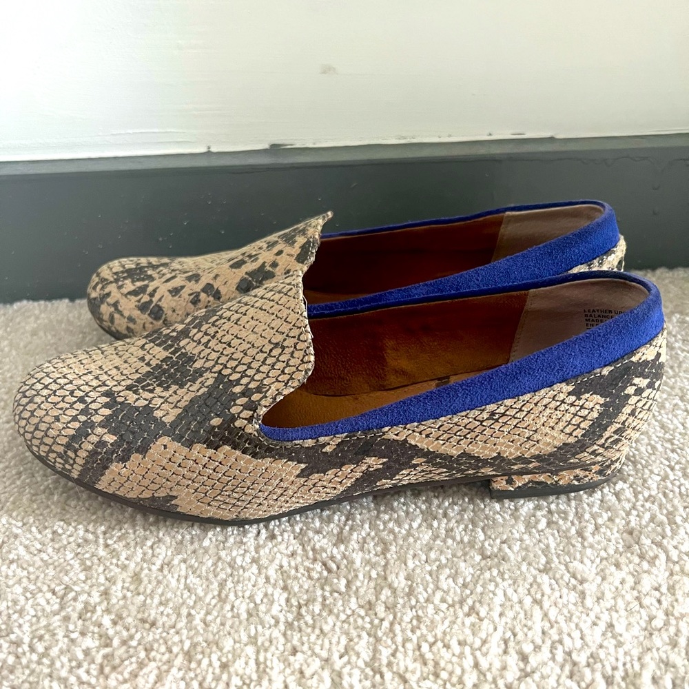 Anthropologie Seychelles Snakeskin Print Loafers